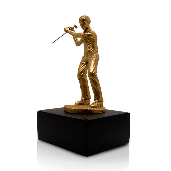 Trofeo con figura de golf en resina