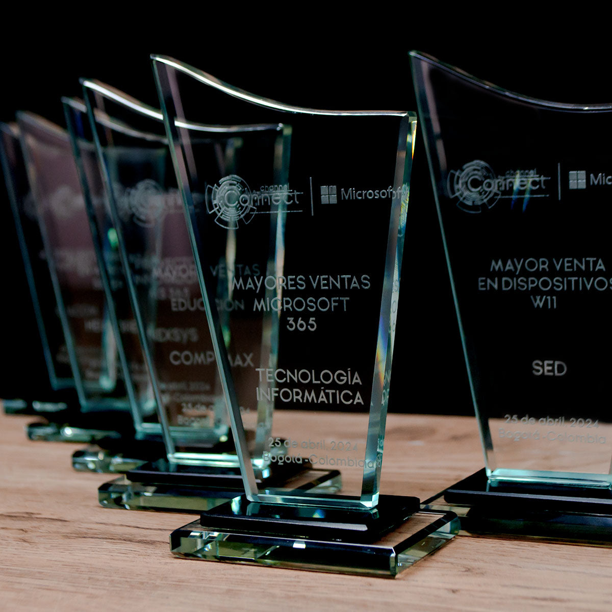 Trofeos en vidrio con grabado laser